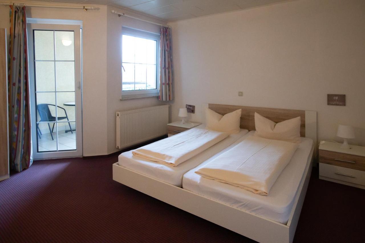 Hotel Schlosshof Dolgesheim المظهر الخارجي الصورة