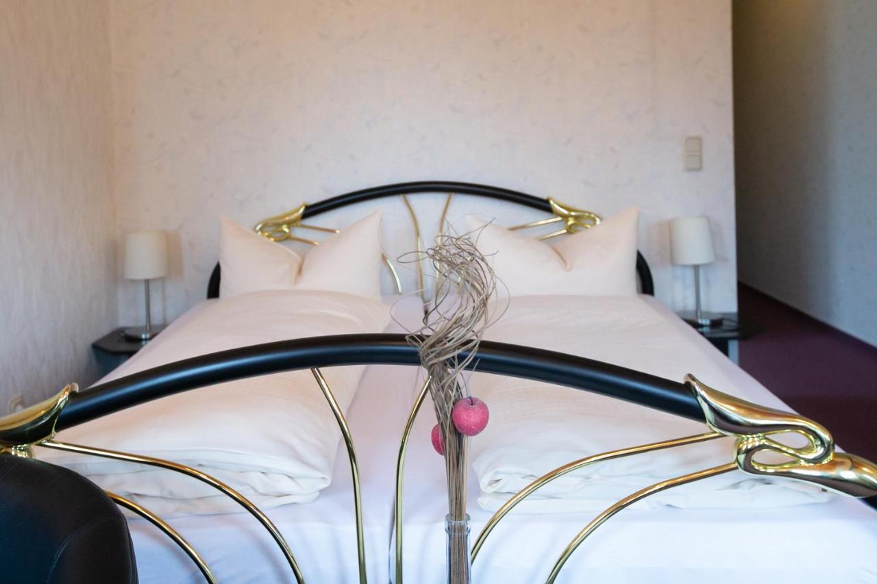 Hotel Schlosshof Dolgesheim المظهر الخارجي الصورة