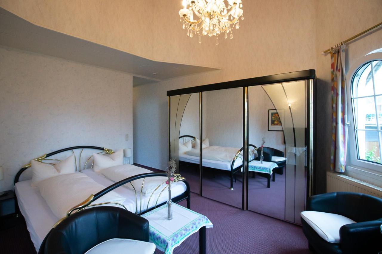Hotel Schlosshof Dolgesheim المظهر الخارجي الصورة