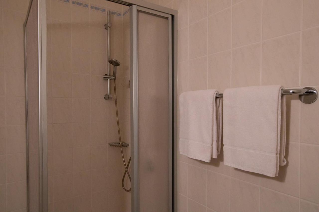 Hotel Schlosshof Dolgesheim المظهر الخارجي الصورة