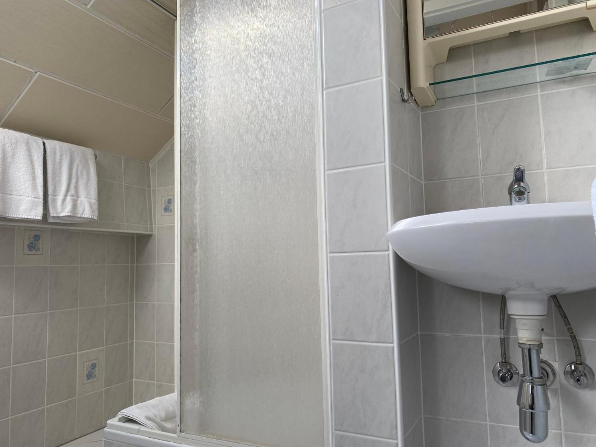 Hotel Schlosshof Dolgesheim المظهر الخارجي الصورة